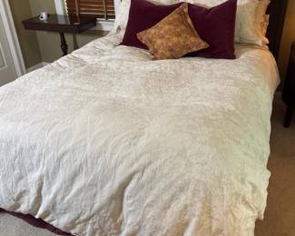 260 queenbedwithdarkwoodenheadboardopt