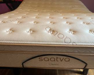 saatva "Classic" Super Adjustable Bed/Mattress--Clean & Cool!!
