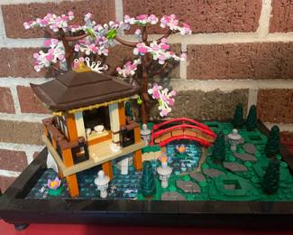 LEGOS --The Enchanted? Garden --Charming & Complete!