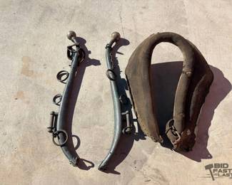 736 Vintage Horse Collar And Hames