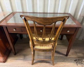 7006 Wooden Desk with Glass Top and Chair