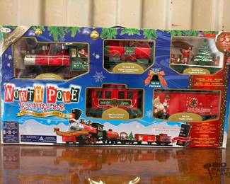 7532 Eztec North Pole Express Christmas Train Set