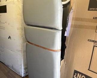 7604 Massage Table