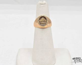 801  10kt Gold Ring 7.7g
