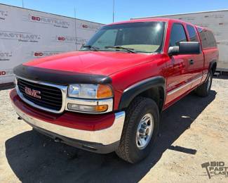 100  1999 GMC Sierra SLE LOW MILES