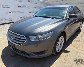 122 2016 Ford Taurus
