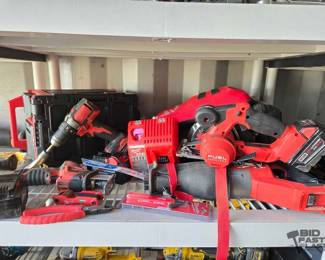 2816  Milwaukee Tools