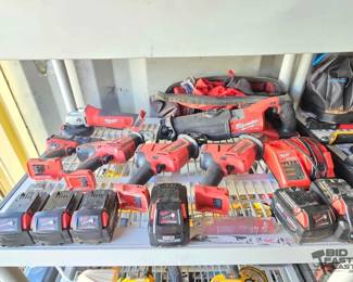 2804  Milwaukee Tools