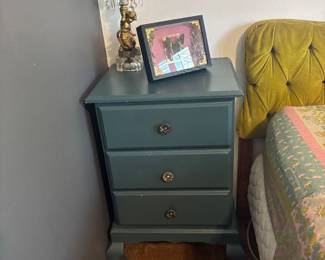 2 matching side tables