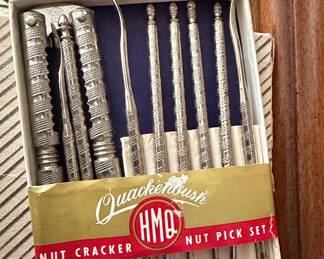 Quackenbush HMQ Nut Cracker and Nut Pick Set