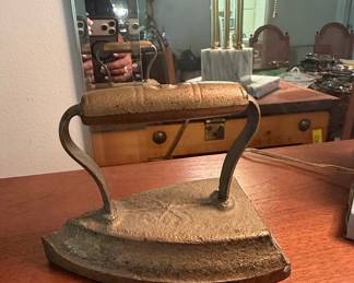 Antique Cast Iron Sad Iron