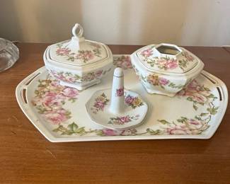 Morimura Brothers (M.Z.) Austria Rose Pattern Porcelain Vanity Set with Tray