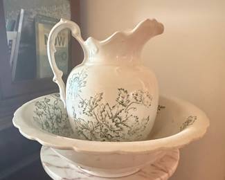 Wash Basin and Pitcher Set