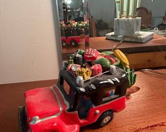 Hand-Painted Colombian Ceramic Jeep with Produce Cargo (Yipao)