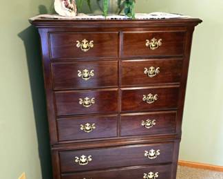 Thomasville Chest Of Drawers