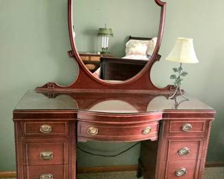 Vintage Mahogany Dressing Table