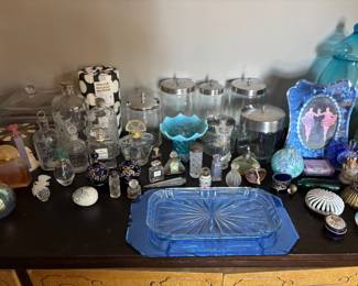 Perfume & toiletry items