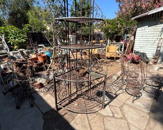 Corner bakers rack