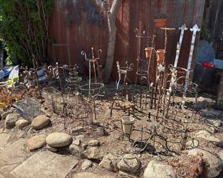 Wire plant stands