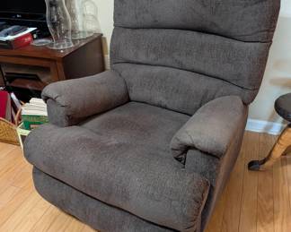 Recliner chair : $100