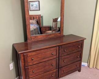 Mirrored dresser : $200