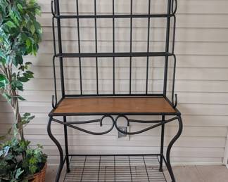 Bakers Rack : $150