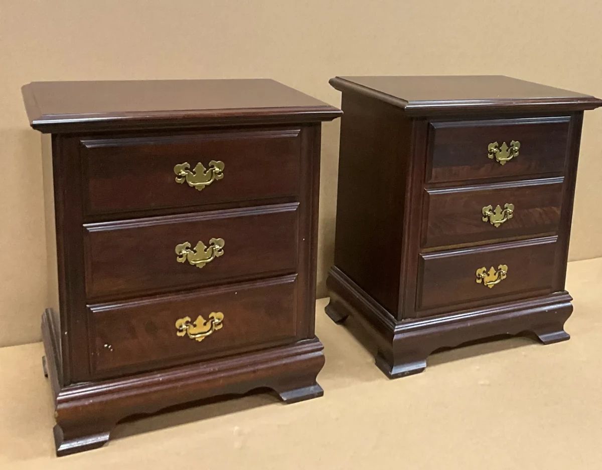 001 Chippendale 3Drawer Nightstands