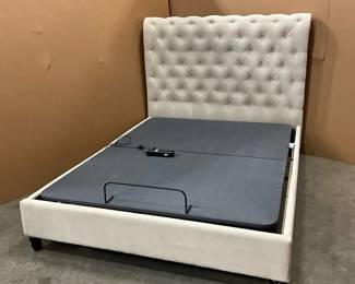 Wayne  Sons Tufted Queen Bed