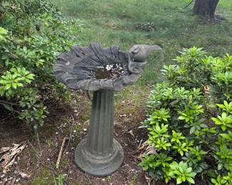 Bird bath