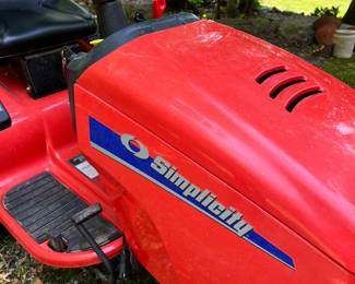 Lawn tractor