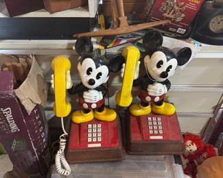 Mickey Mouse phone