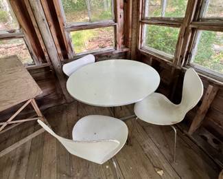 Danish modern design by Fritz Hansen