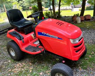 Lawn tractor