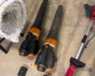 Electric Leaf Blower and Chargers