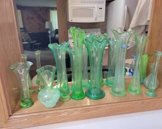 Vaseline glass 
