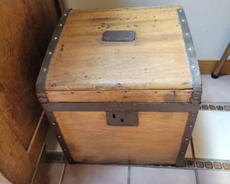 Wood trunk