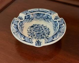 vintage Delft Blue ashtray from Holland