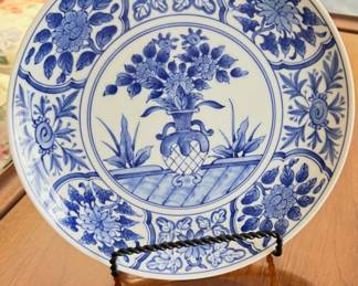 Andrea by Sadek blue and white porcelain plate