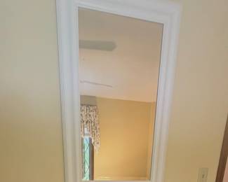 White Mirror 