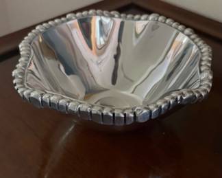 Beatriz Ball bowl from the Organic Pearl Collection ( aluminum alloy)
