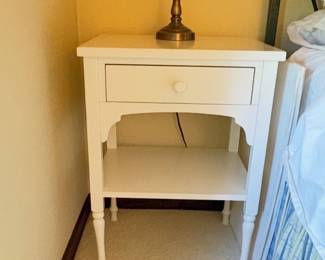 White Alaterre Furniture Shaker Cottage End Table