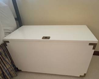 Home Source ottoman storage chest
