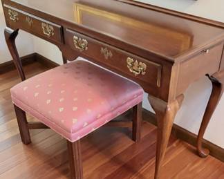 Harden Solid Cherry Queen Anne Console Table