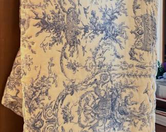 Queen Toile Bedspread 