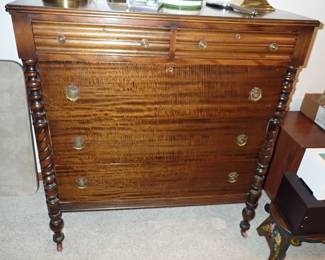 DRESSER 5 DRAWERS