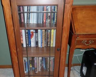 1 DOOR STORAGE CABINET