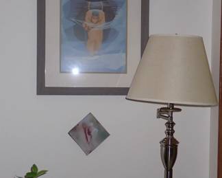 FLOOR LAMP 