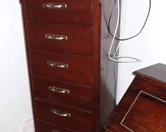 TALL LINGERIE CHEST