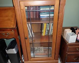 1 DOOR BOOKCASE