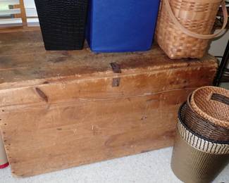 PRIMITIVE TRUNK - BASKETS